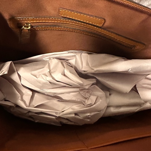 Ellen Tracy Tan Leather Tote - Picture 4 of 7